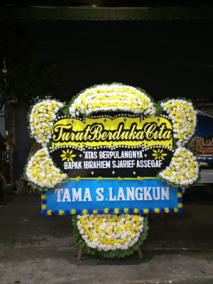 Papan Bunga Duka di Tomalou