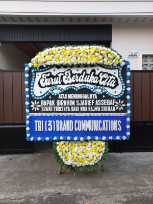Papan Bunga Duka di Tomalou
